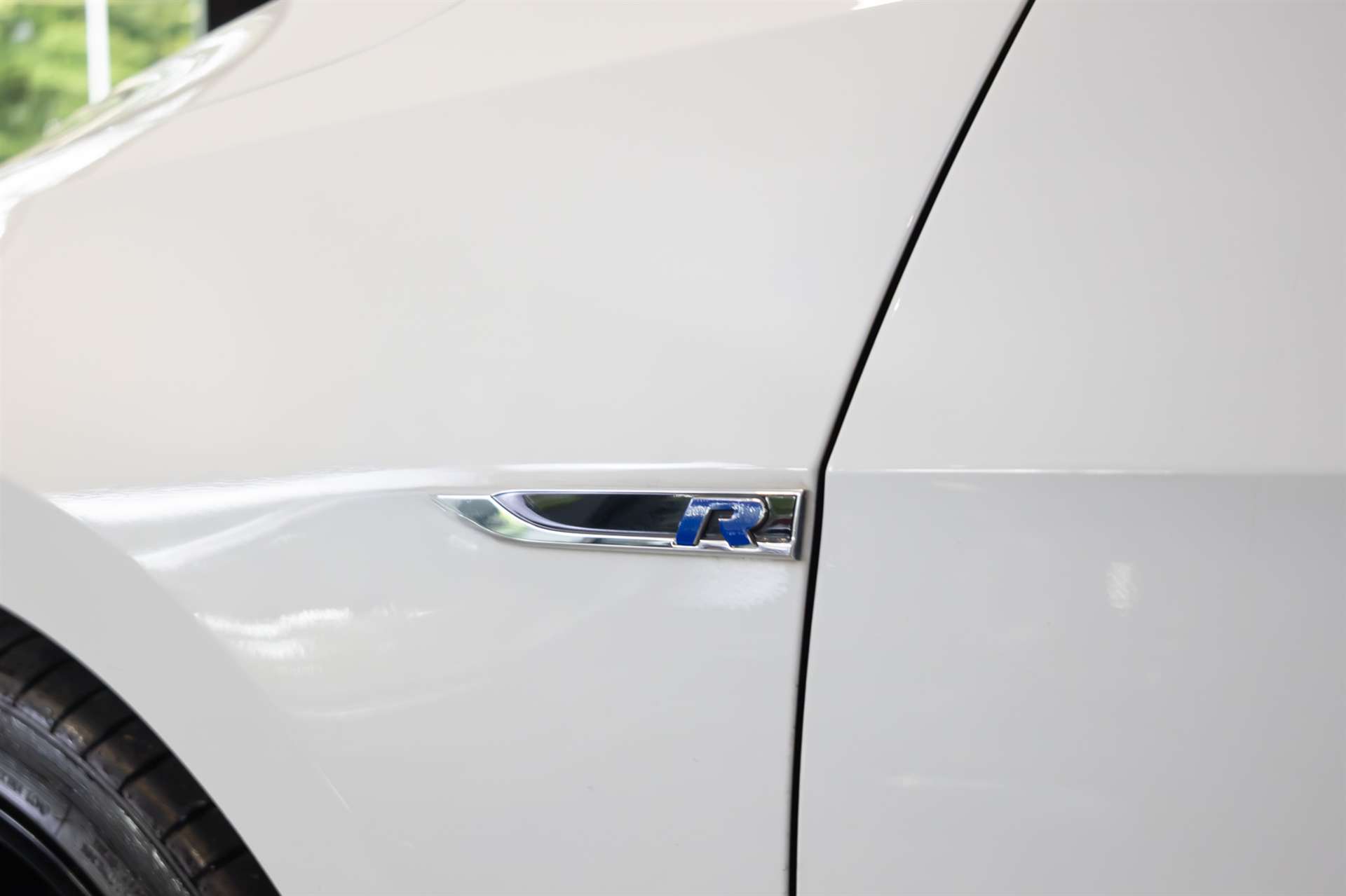VW Golf 2.0 TSI R 4Motion DSG-image-27