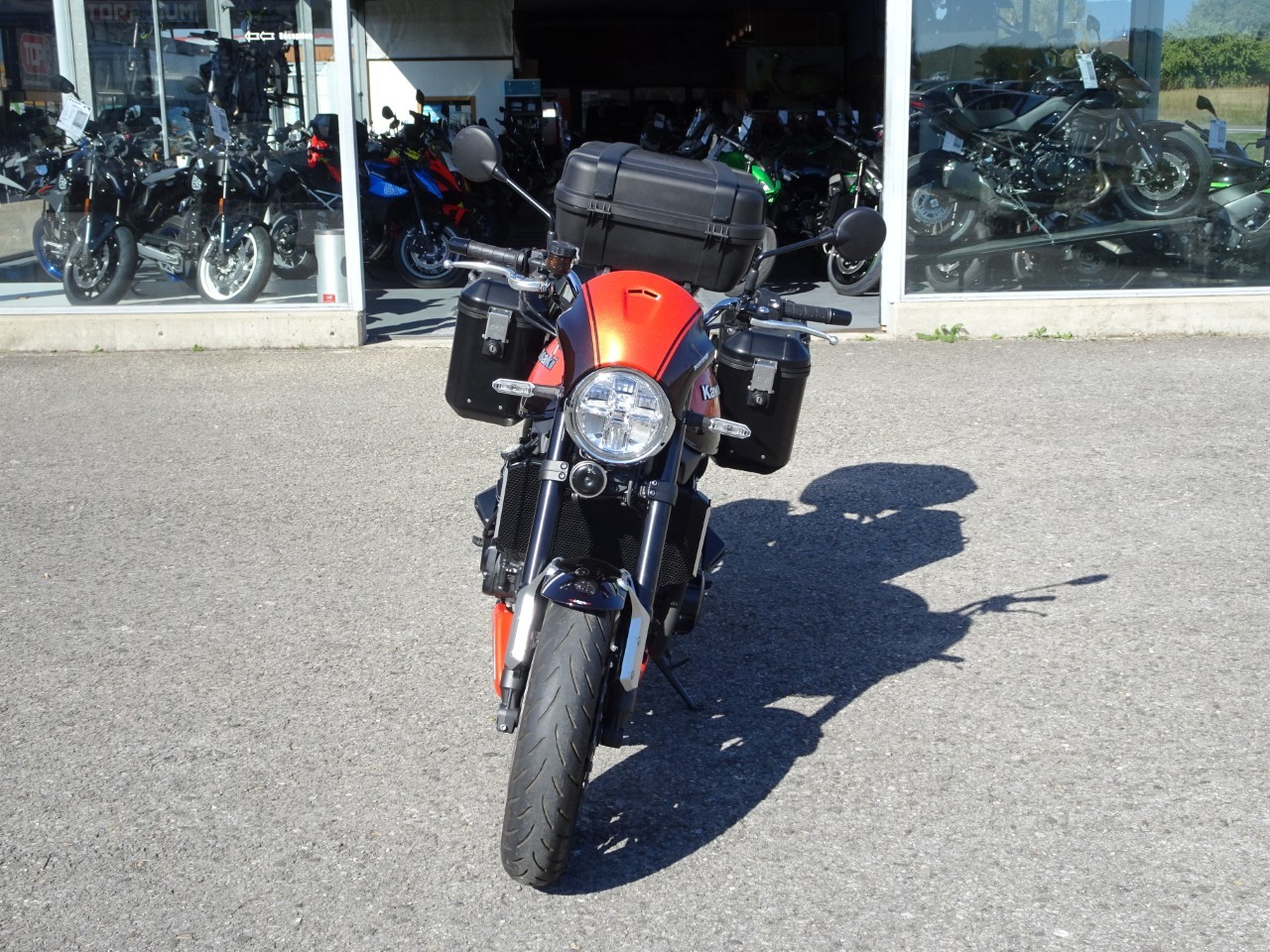 KAWASAKI Z 900 RS-showroom-element-2