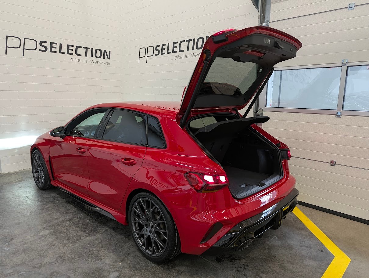 AUDI RS3 Sportback 2.5 TFSI quattro S-Tronic*5J GAR RS-SCHALENSITZE DESIGN-PACK ALL-BLACK SPORT-AGA CAM*-image-28