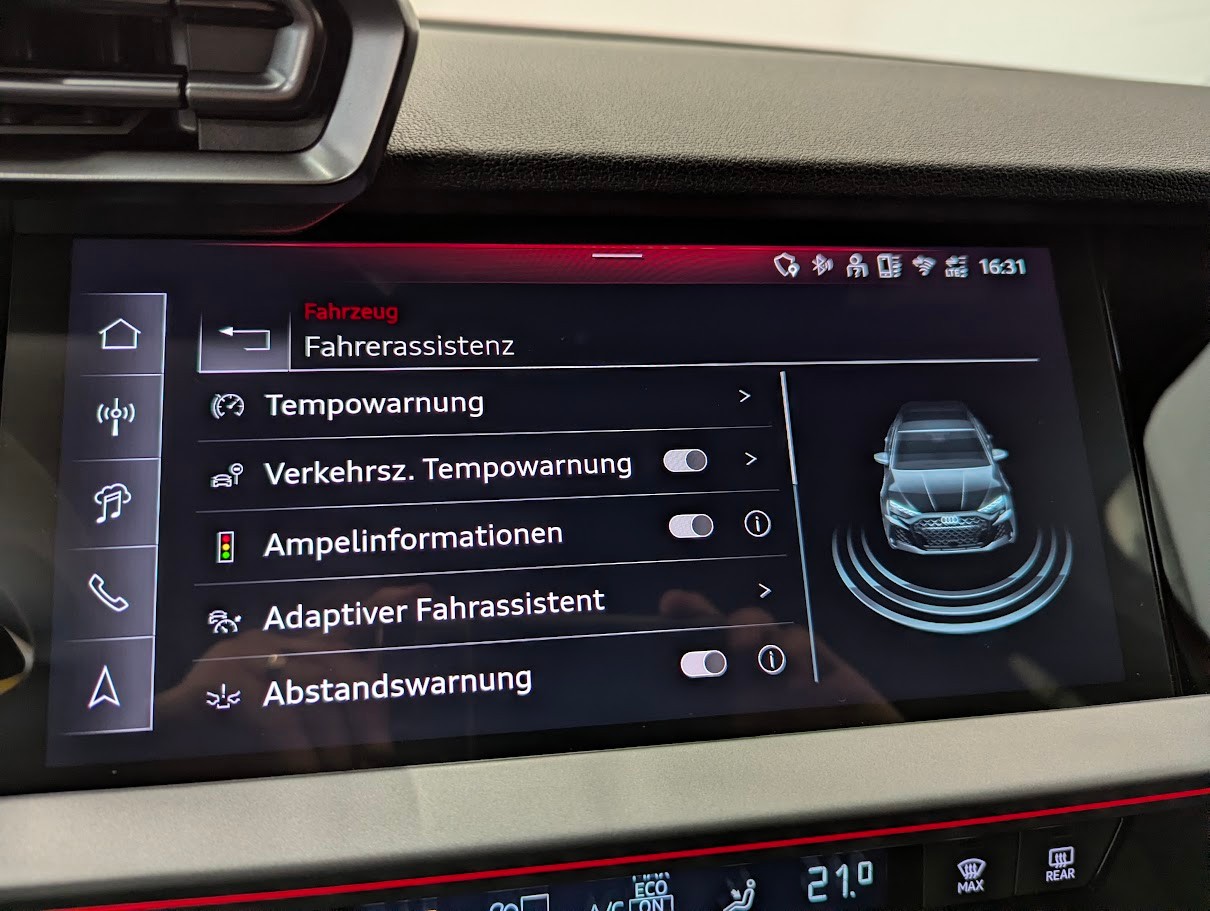 AUDI RS3 Sportback 2.5 TFSI quattro S-Tronic*5J GAR RS-SCHALENSITZE DESIGN-PACK ALL-BLACK SPORT-AGA CAM*-image-13