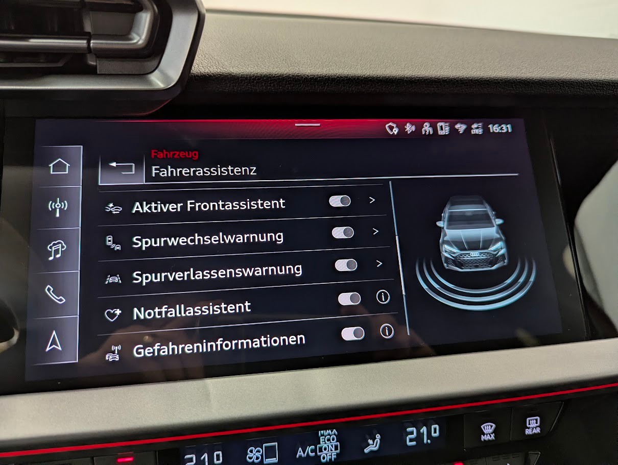 AUDI RS3 Sportback 2.5 TFSI quattro S-Tronic*5J GAR RS-SCHALENSITZE DESIGN-PACK ALL-BLACK SPORT-AGA CAM*-image-14
