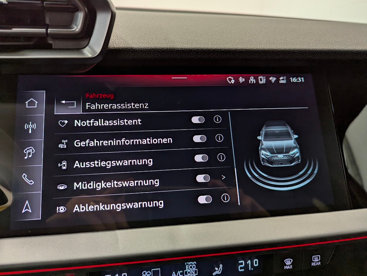 AUDI RS3 Sportback 2.5 TFSI quattro S-Tronic*5J GAR RS-SCHALENSITZE DESIGN-PACK ALL-BLACK SPORT-AGA CAM*-image-15