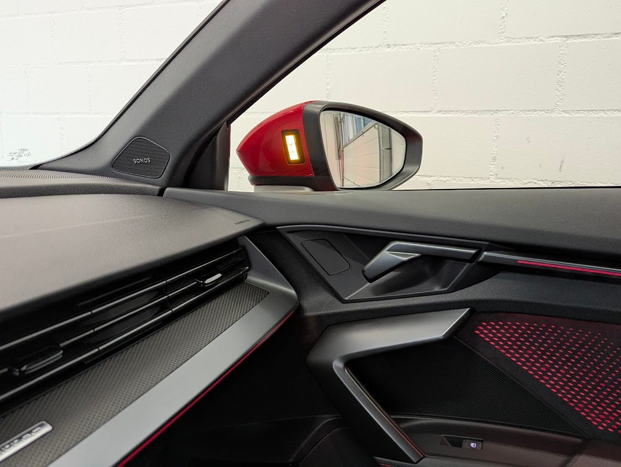 AUDI RS3 Sportback 2.5 TFSI quattro S-Tronic*5J GAR RS-SCHALENSITZE DESIGN-PACK ALL-BLACK SPORT-AGA CAM*-image-22