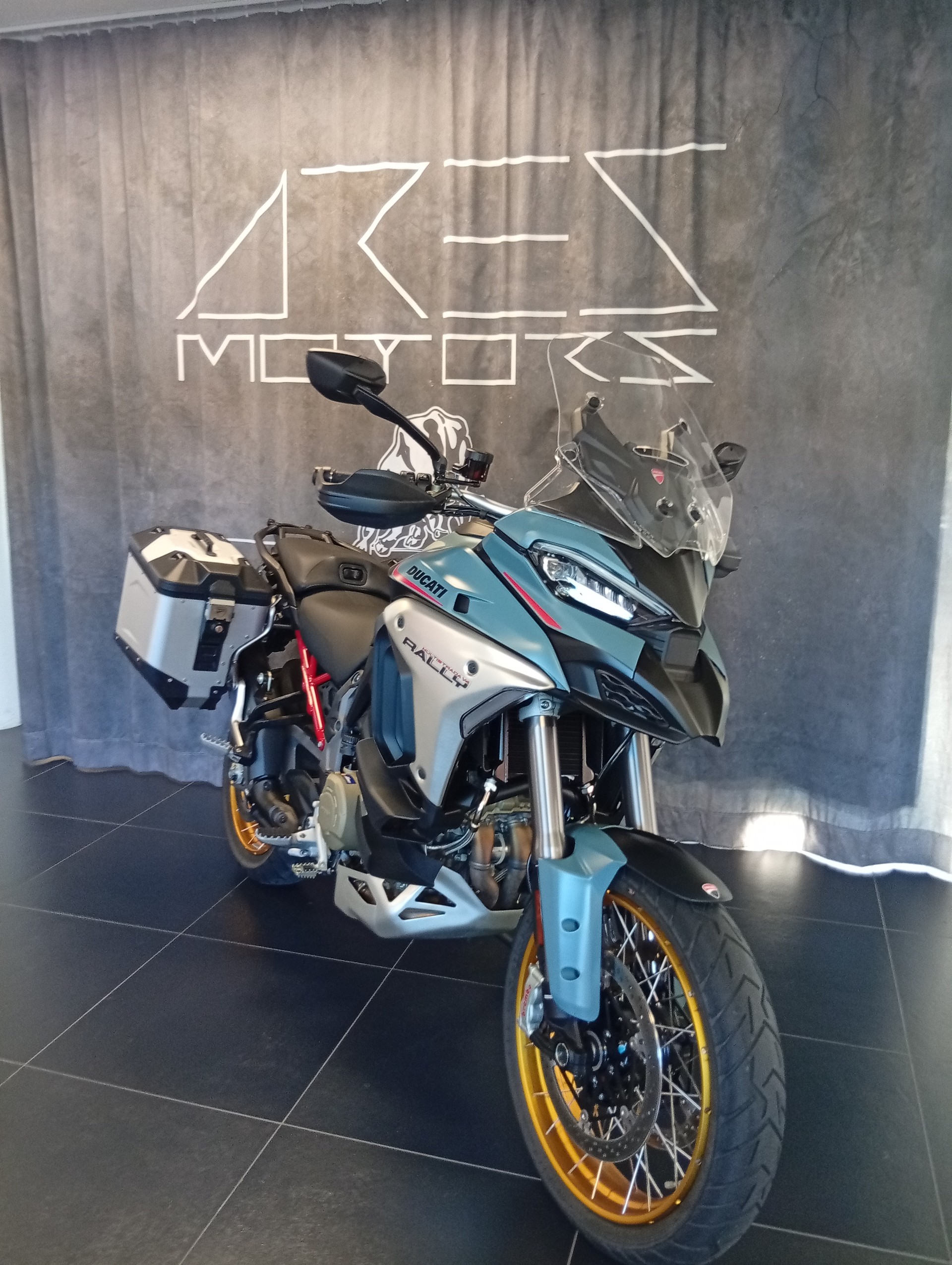 DUCATI Multistrada V4 Rally Travel Adventure-showroom-element-1
