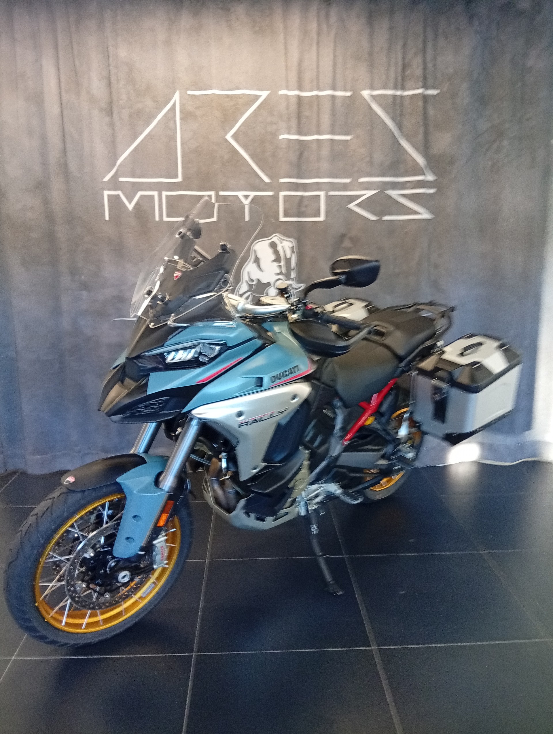 DUCATI Multistrada V4 Rally Travel Adventure-showroom-element-3