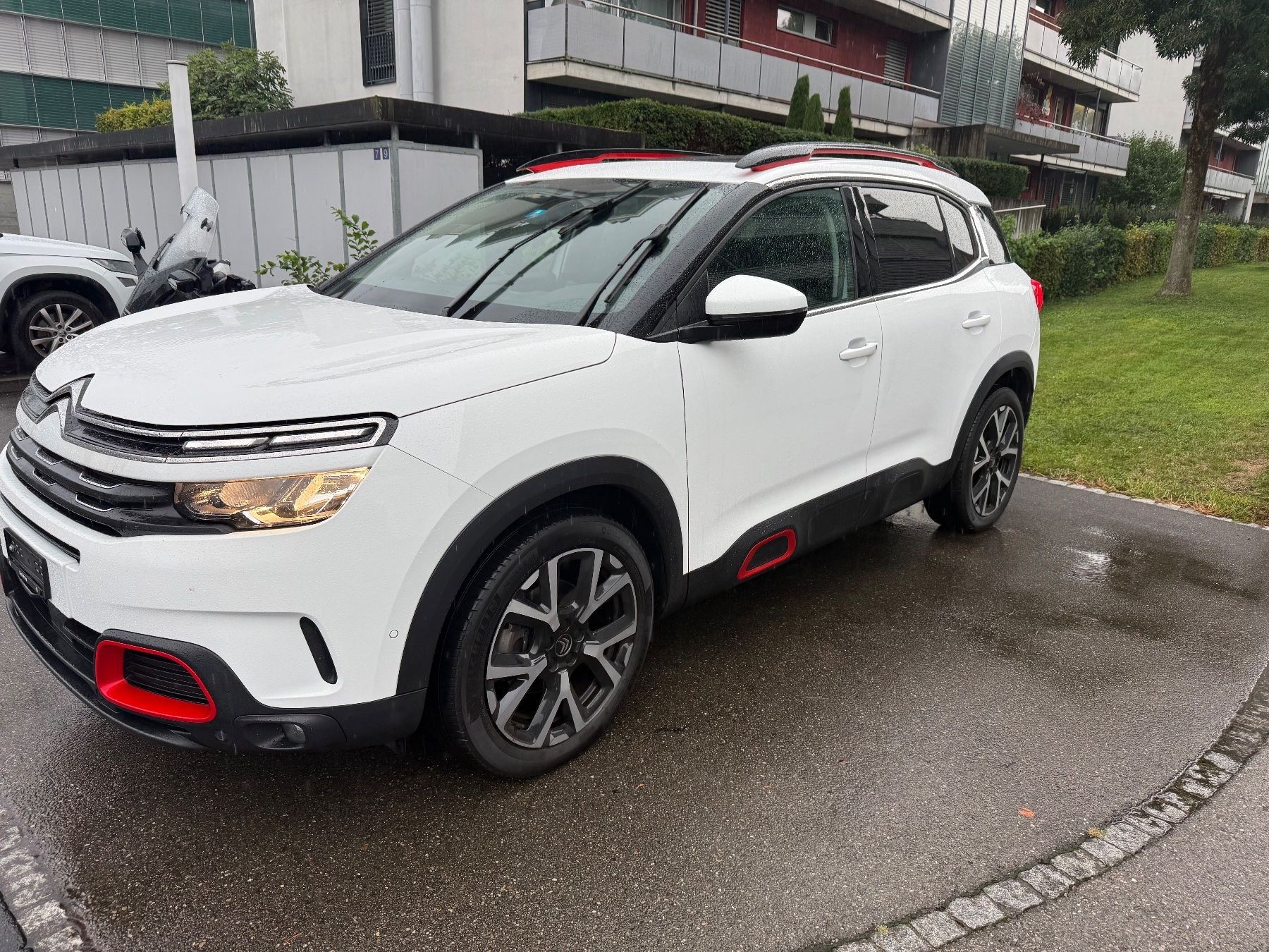 CITROEN 1.2 PureTech Feel-image-1