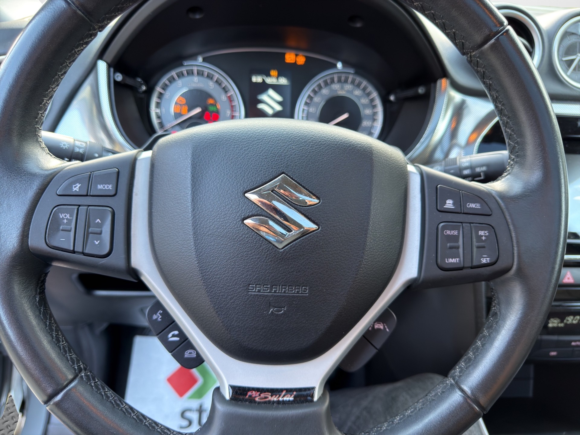 SUZUKI Vitara 1.4 Boosterjet Piz Sulai Top Hybrid Automatic-image-9