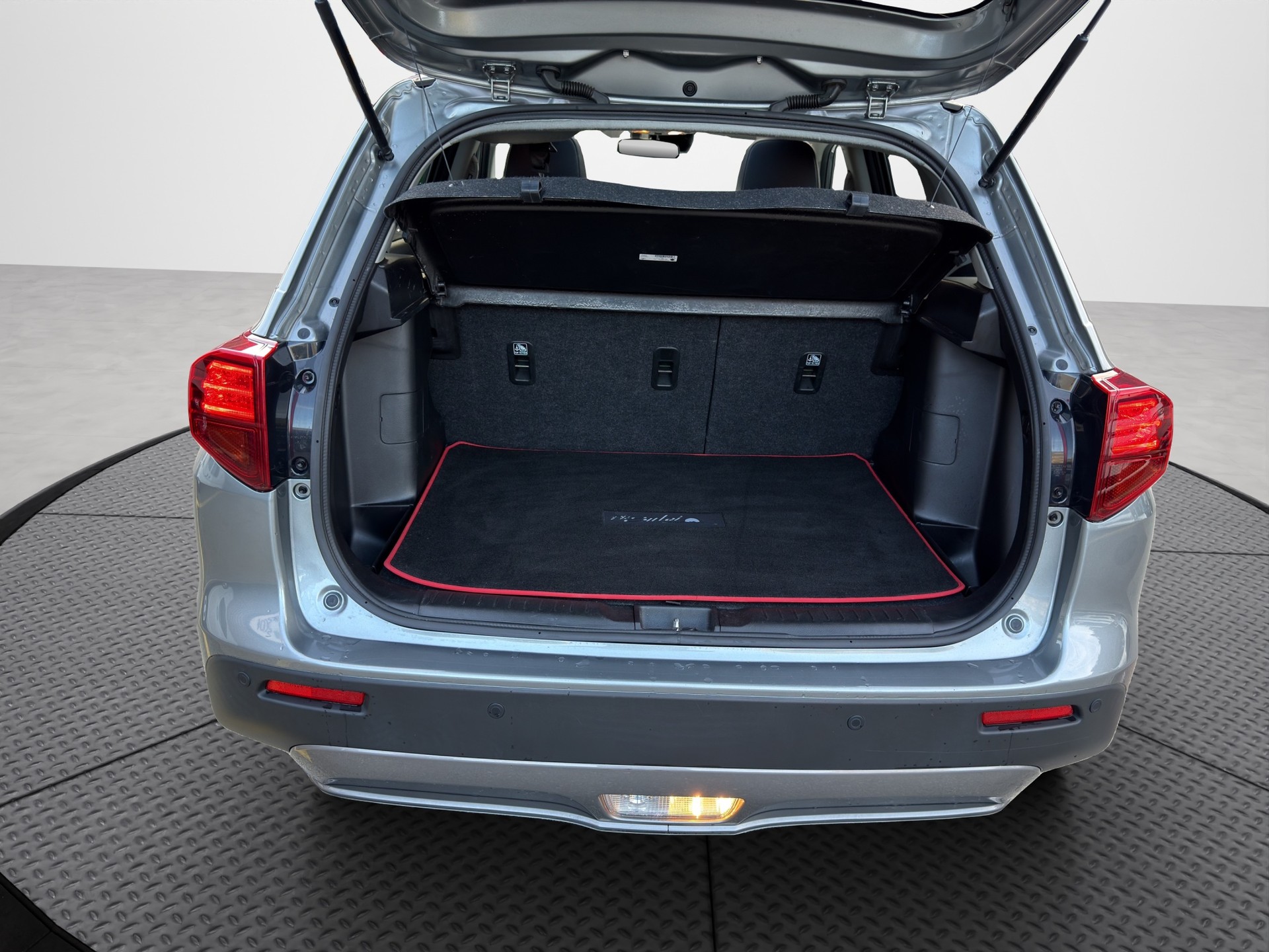 SUZUKI Vitara 1.4 Boosterjet Piz Sulai Top Hybrid Automatic-image-14