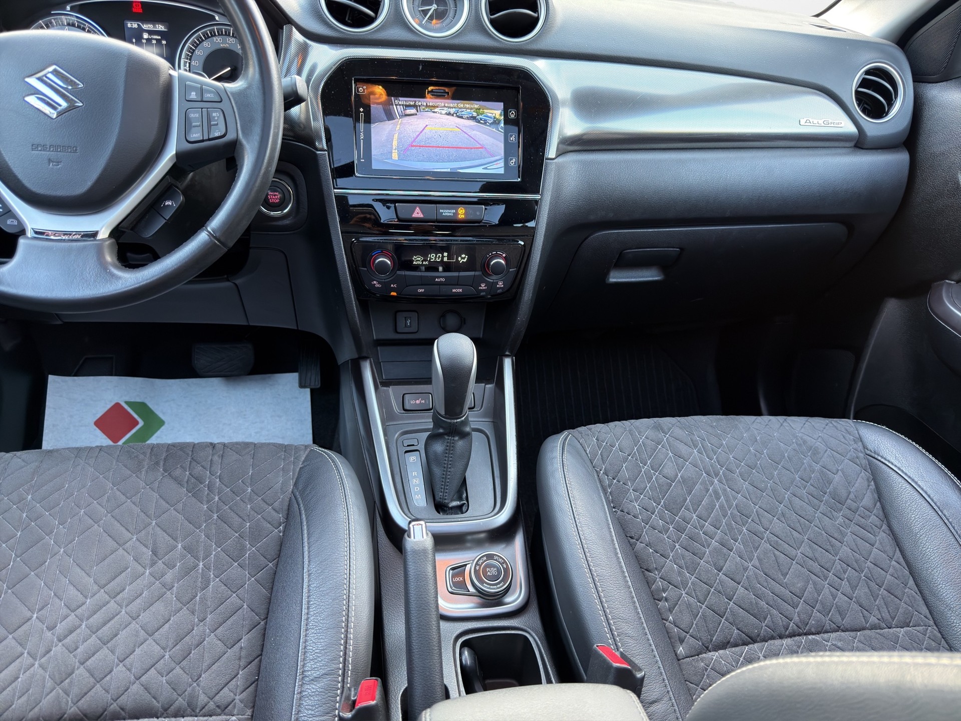 SUZUKI Vitara 1.4 Boosterjet Piz Sulai Top Hybrid Automatic-image-12