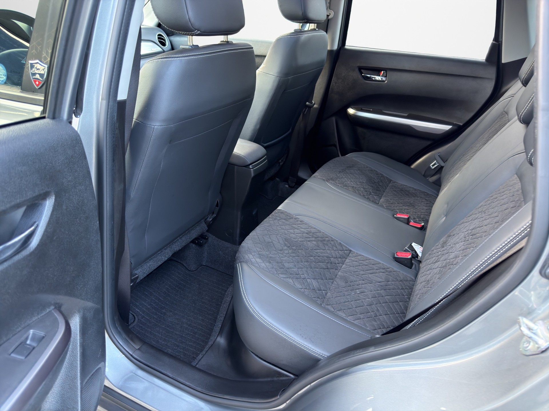 SUZUKI Vitara 1.4 Boosterjet Piz Sulai Top Hybrid Automatic-image-10