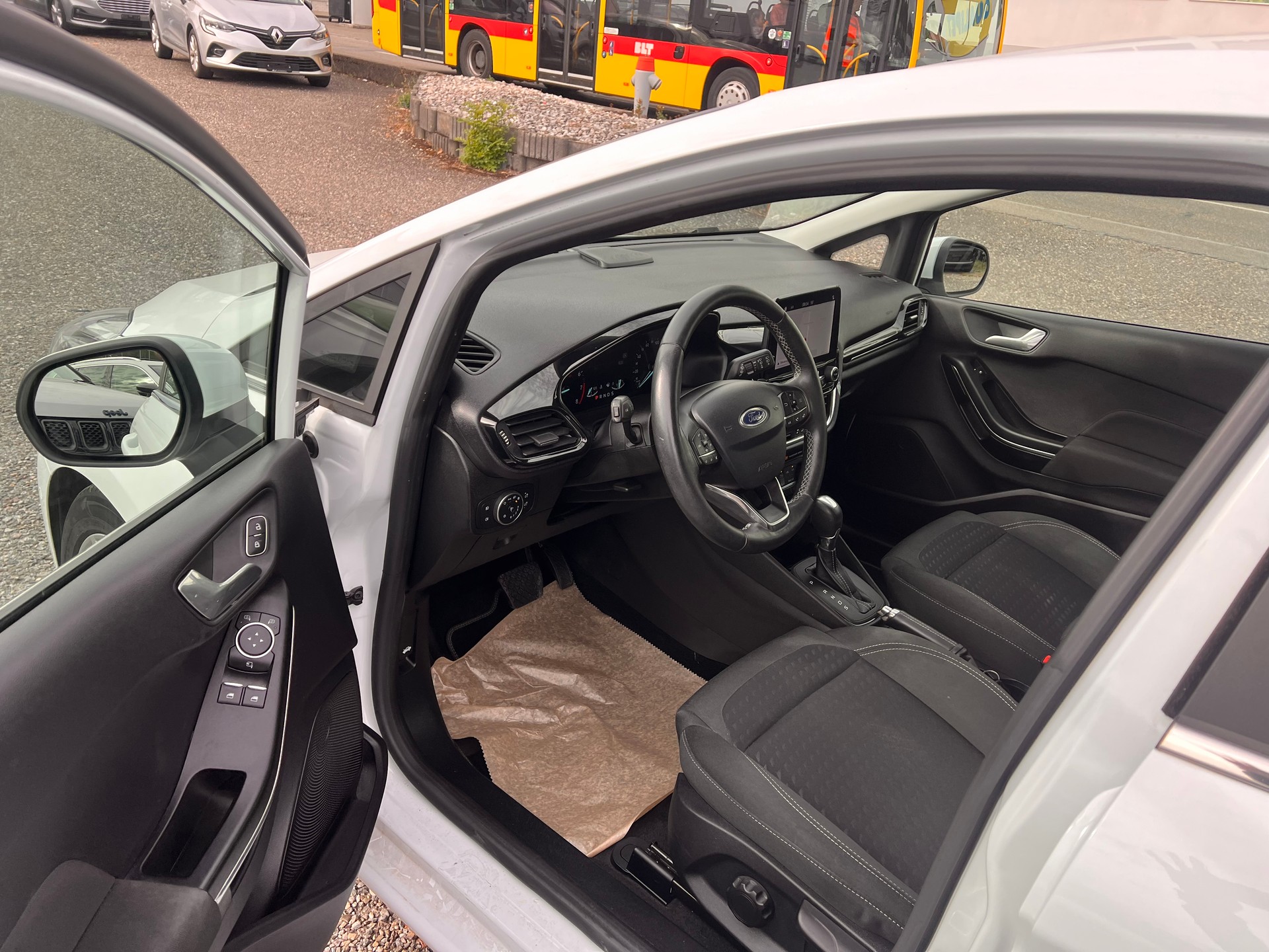 FORD Fiesta 1.0 SCTi Titanium Automat-image-10