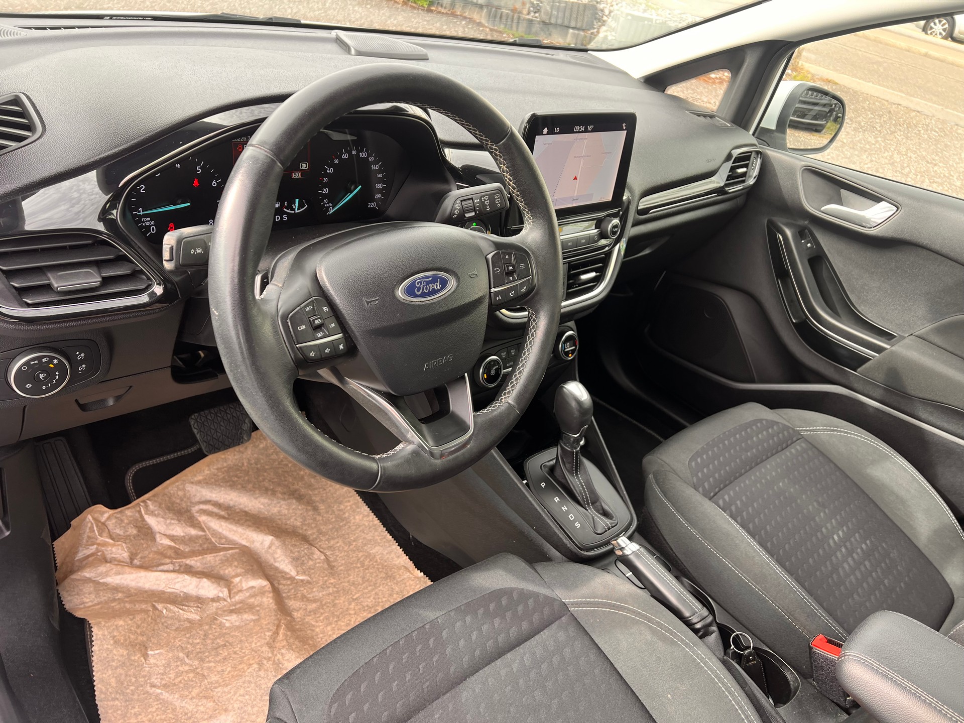 FORD Fiesta 1.0 SCTi Titanium Automat-image-11
