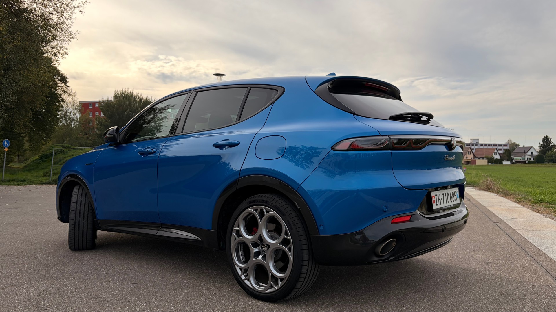 ALFA ROMEO 1.3 Plug-in Hybrid Veloce Q4-image-1