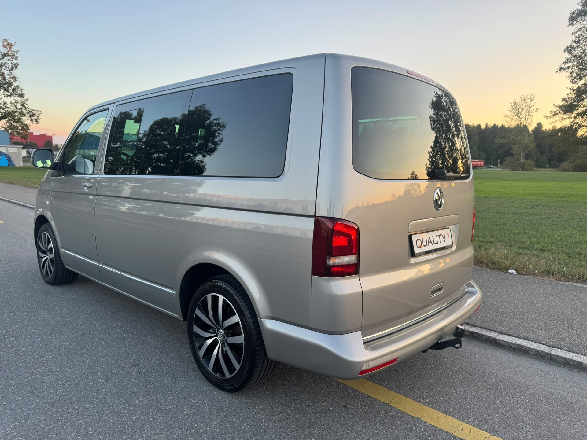 VW T5 Multivan 2.0 TDI CR Family Cup DSG-image-2