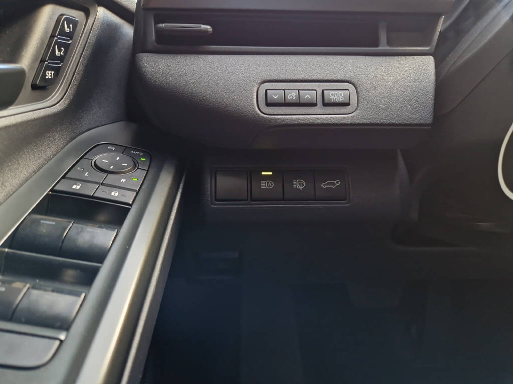 TOYOTA bZ4X Premium AWD 48087/010-image-18