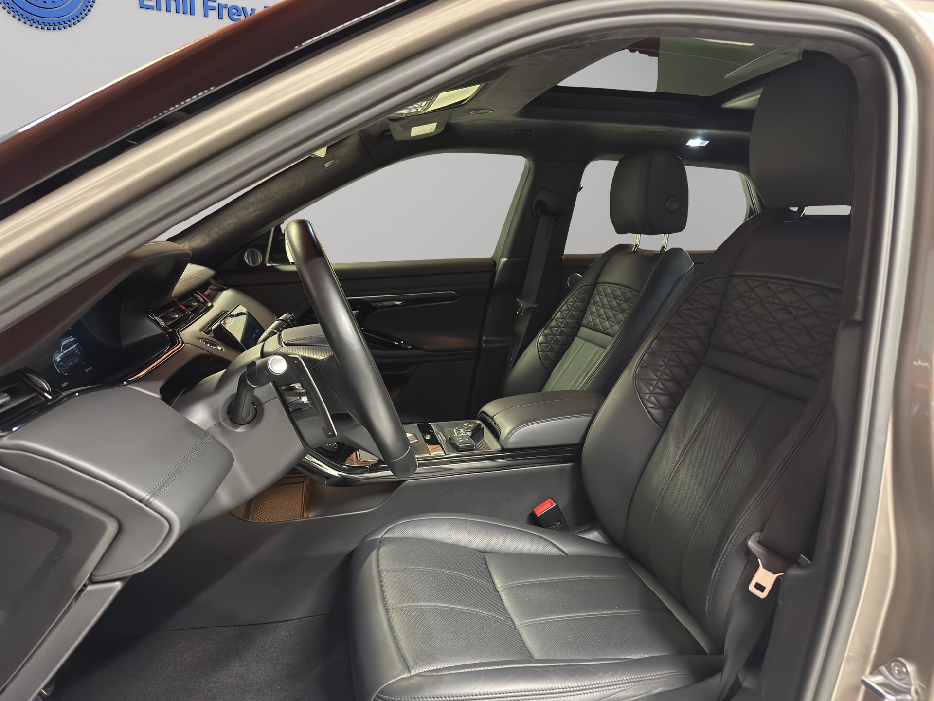LAND ROVER Range Rover Evoque 1.5 T 300e R-Dynamic Autobiography-image-5
