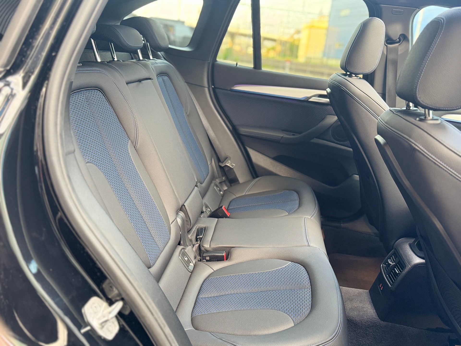 BMW X1 xDrive 18d M Sport Steptronic-image-4