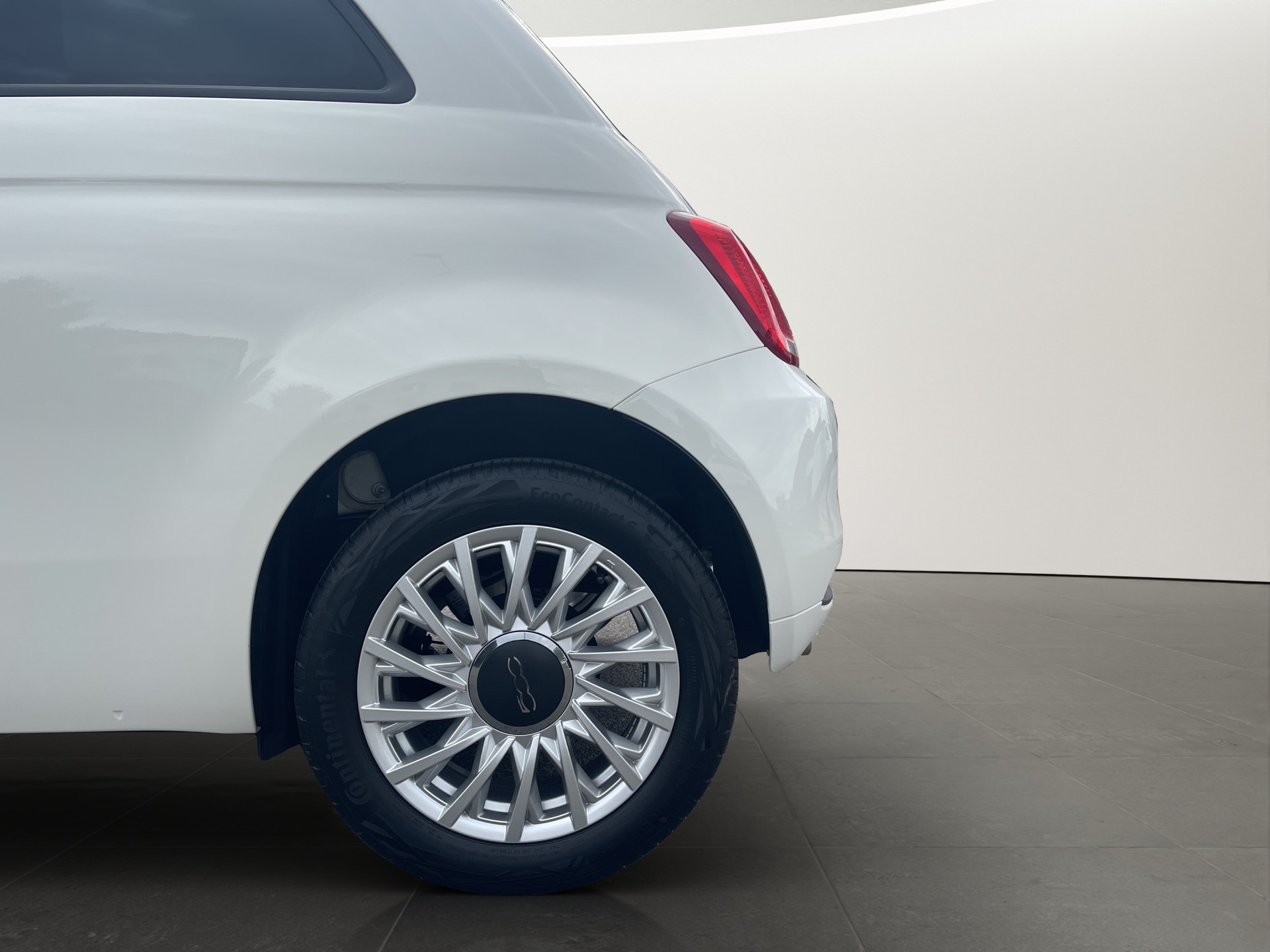 FIAT 500 1.0 Hybrid Swiss Edition-image-20