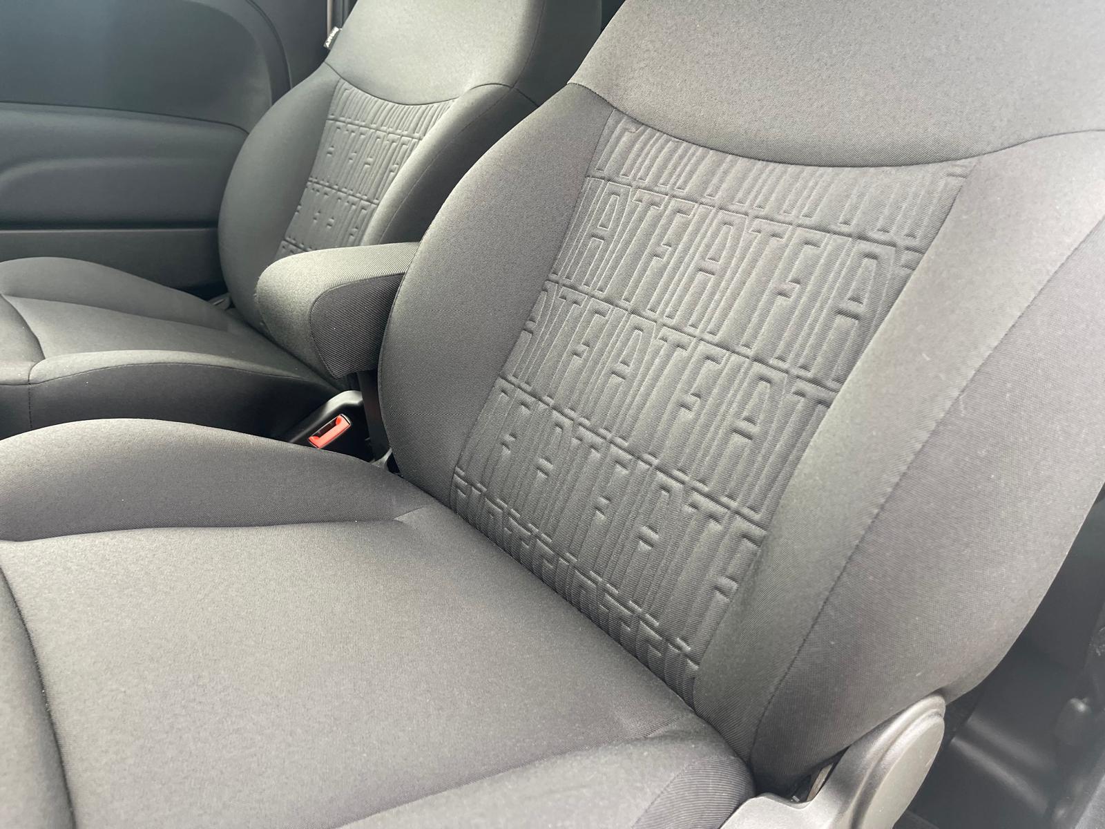 FIAT 500 1.0 Hybrid Swiss Edition-image-11