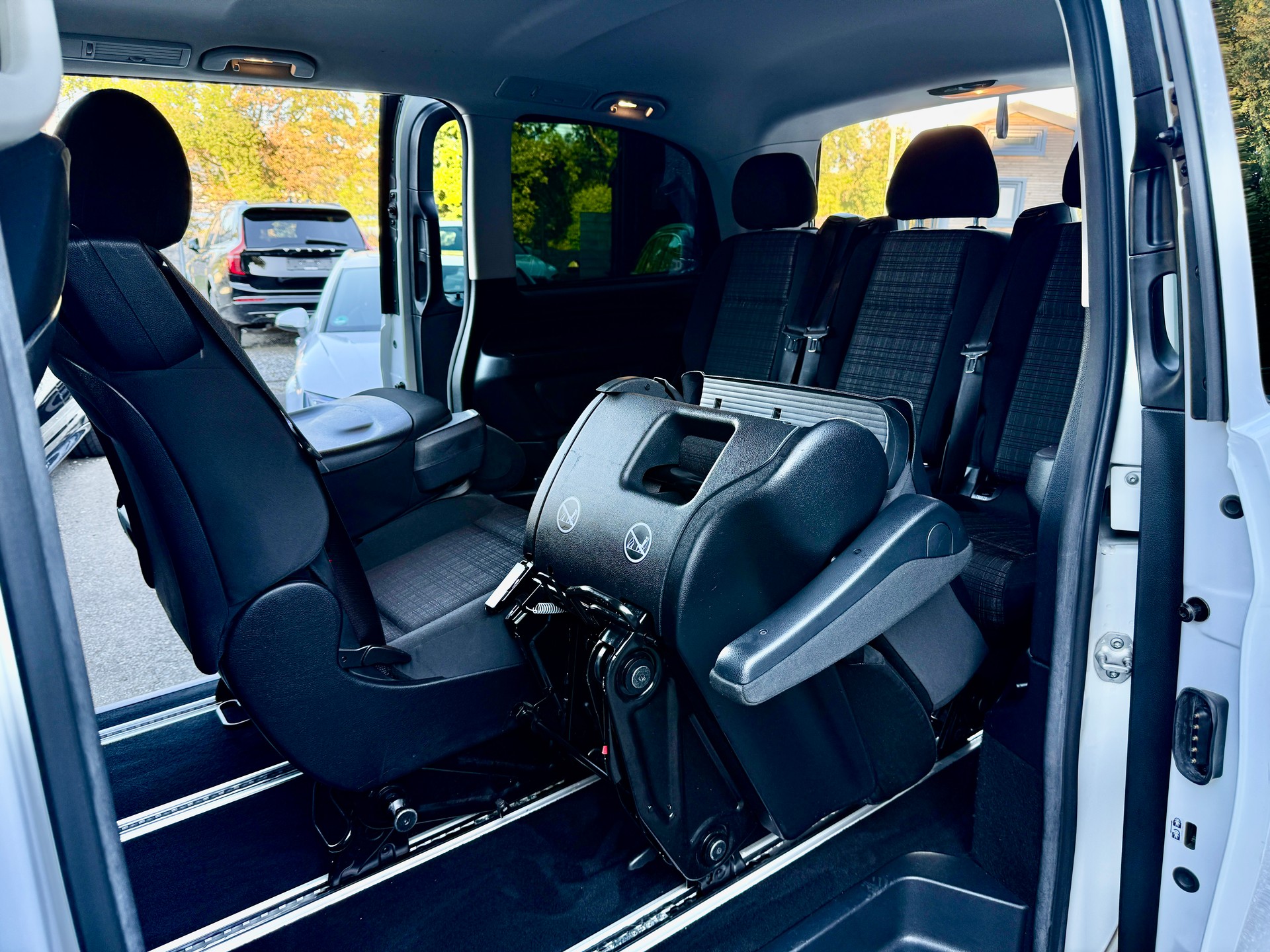 MERCEDES-BENZ Vito 116 CDI Select Tourer Kurz 4Matic 9G-Tronic*9Plätzer-image-18