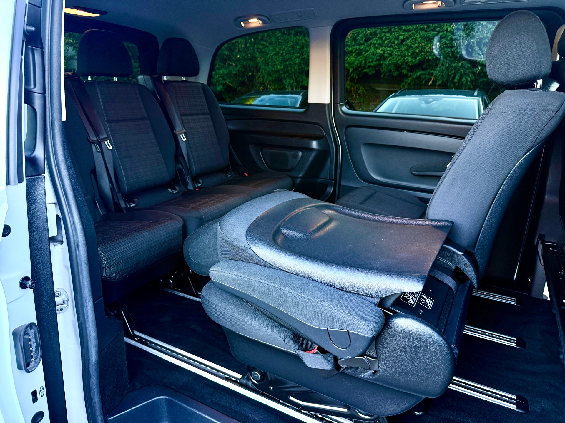 MERCEDES-BENZ Vito 116 CDI Select Tourer Kurz 4Matic 9G-Tronic*9Plätzer-image-21