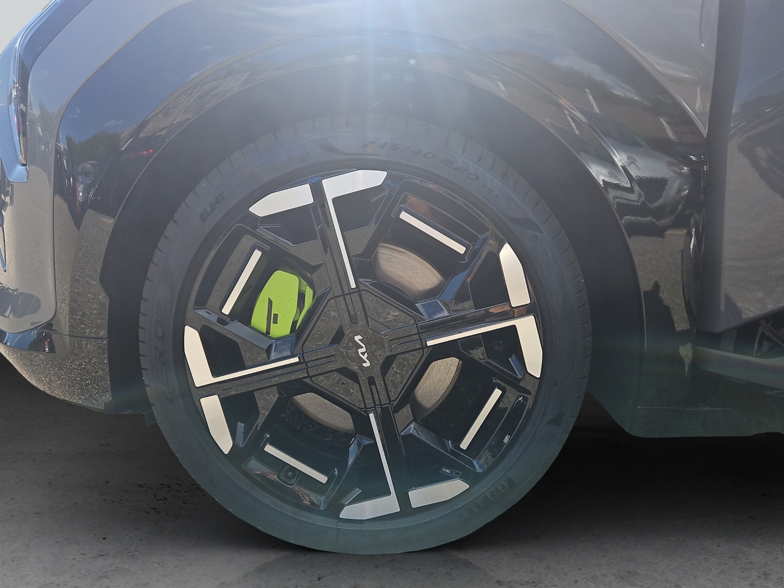 KIA EV3 81 kWh GT 4x4-image-16