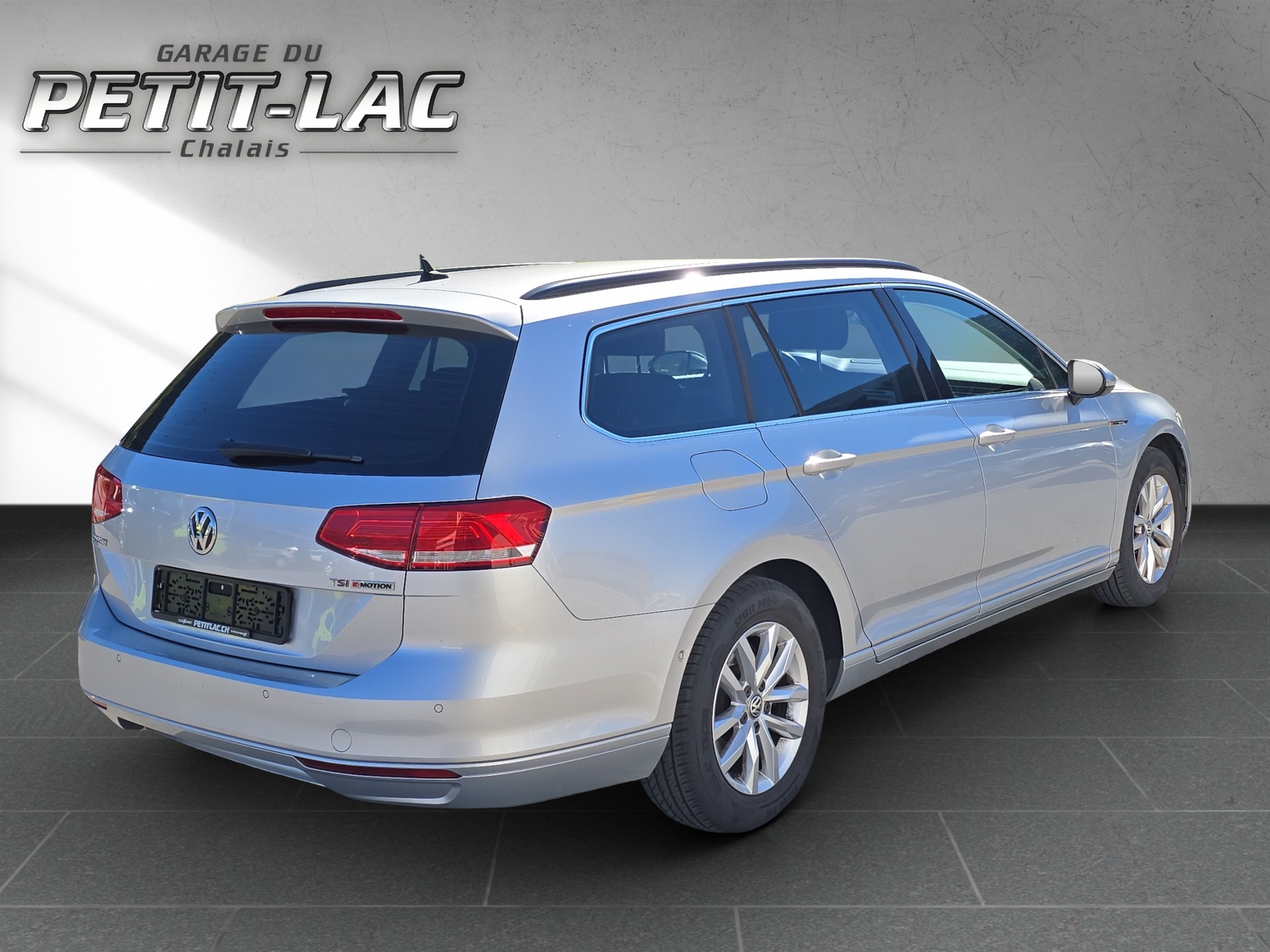 VW Passat Variant 1.4 TSI ACT BMT Comfortline 4Motion-image-4
