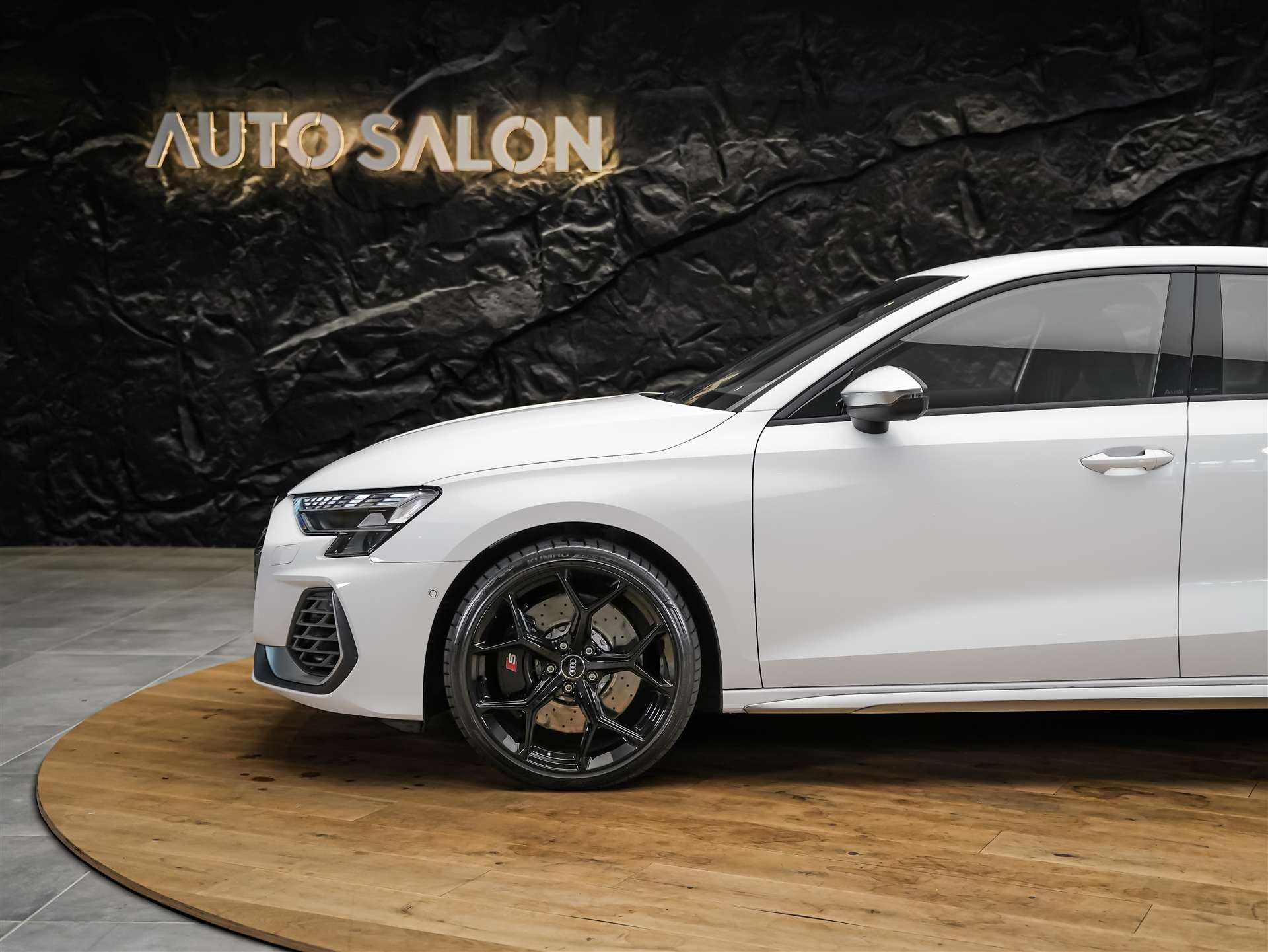 AUDI S3 Sportback TFSI quattro S-tronic *Facelift*El. Sitze*Kamera*-image-14