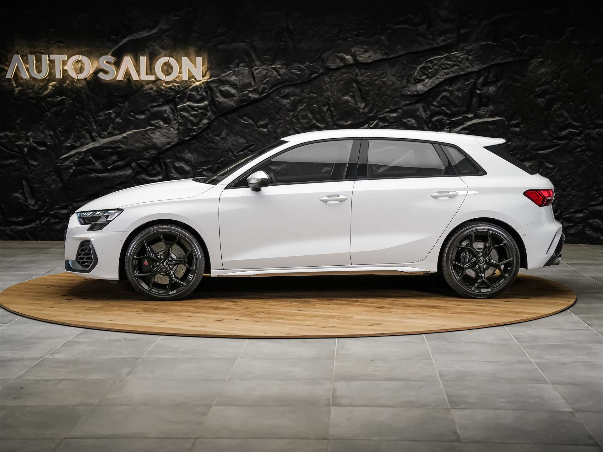 AUDI S3 Sportback TFSI quattro S-tronic *Facelift*El. Sitze*Kamera*-image-1