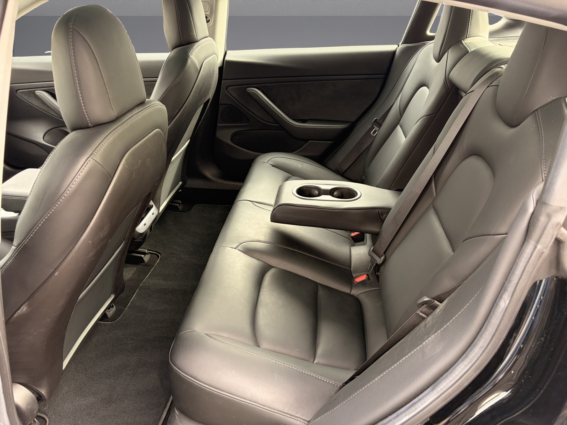 TESLA Model 3 Performance Dual Motor AWD (CH-Fahrzeug)-image-10