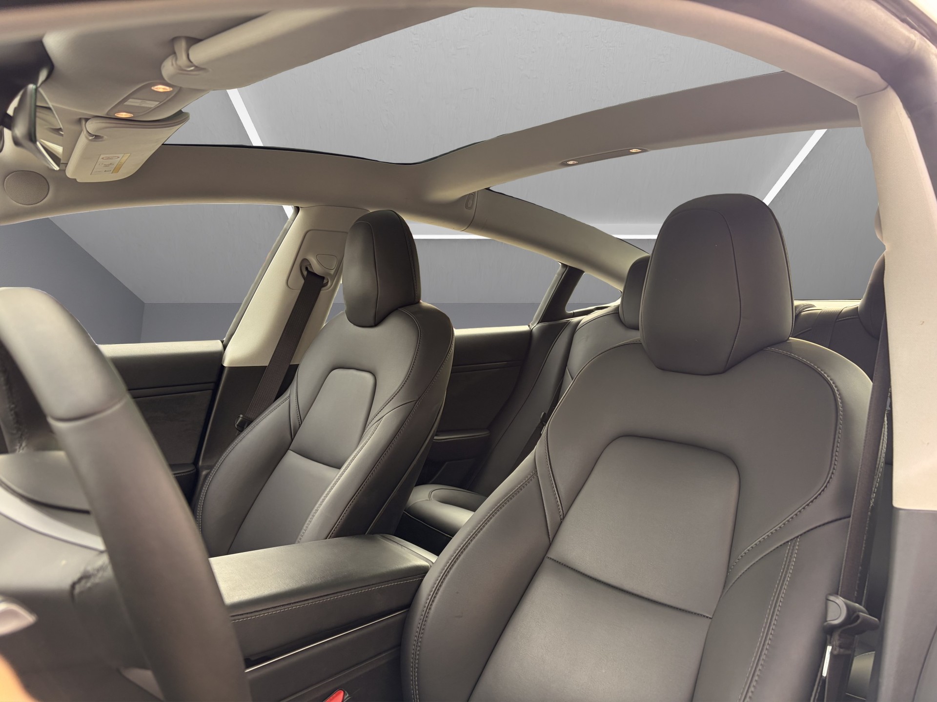 TESLA Model 3 Performance Dual Motor AWD (CH-Fahrzeug)-image-11