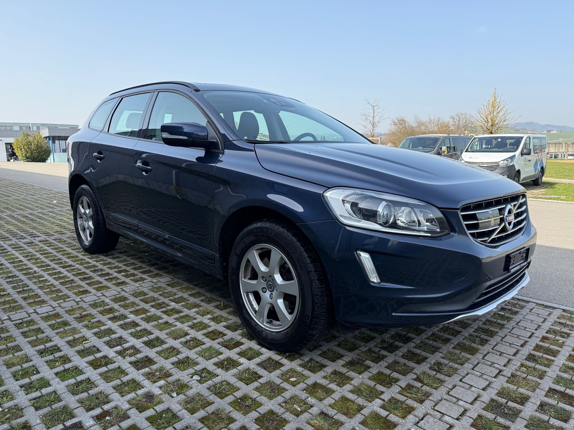 VOLVO XC60 D4 Momentum Geartronic-image-22