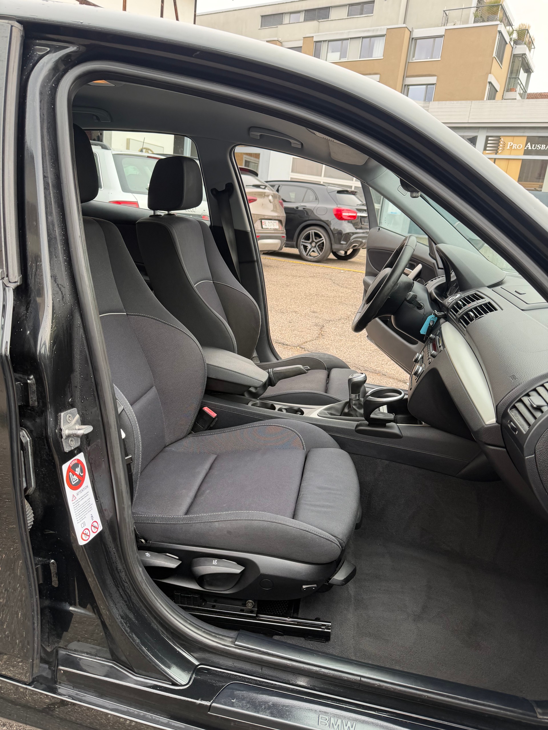 PEUGEOT Expert 2.0 HDi 229 L2H1 A-image-5