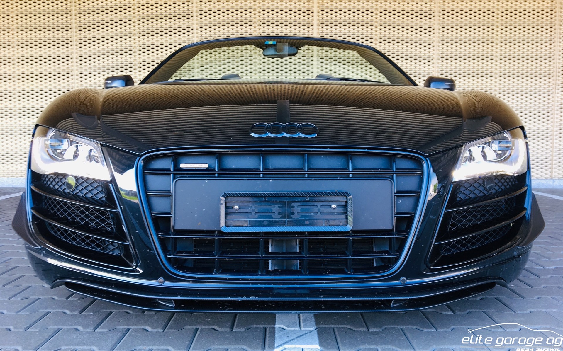 AUDI R8 GT Spyder 5.2 R-Tronic-image-1