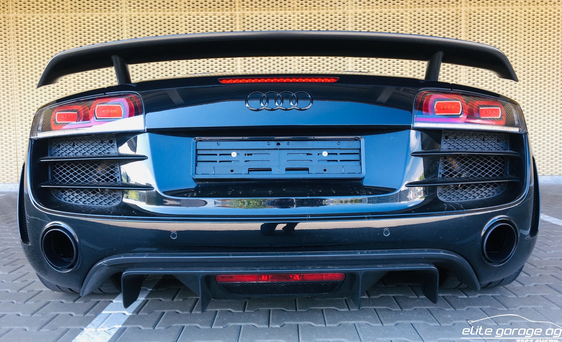 AUDI R8 GT Spyder 5.2 R-Tronic-image-7