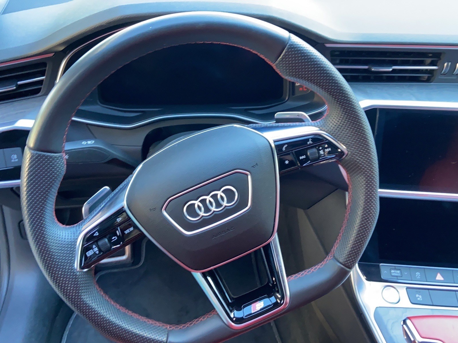 AUDI A7 Sportback 55 TFSI quattro S-tronic-image-12