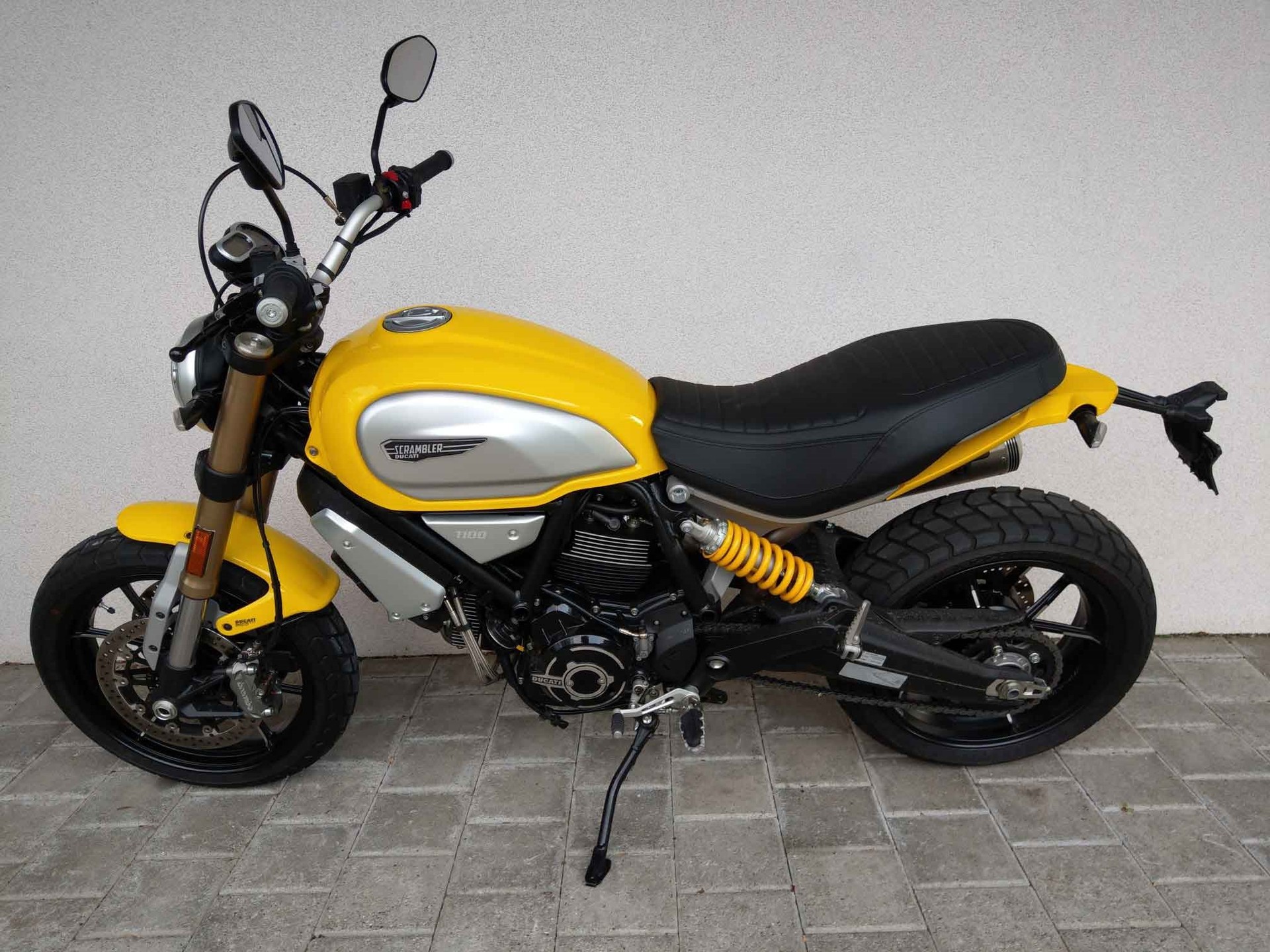 DUCATI Scrambler 1100-showroom-element-1