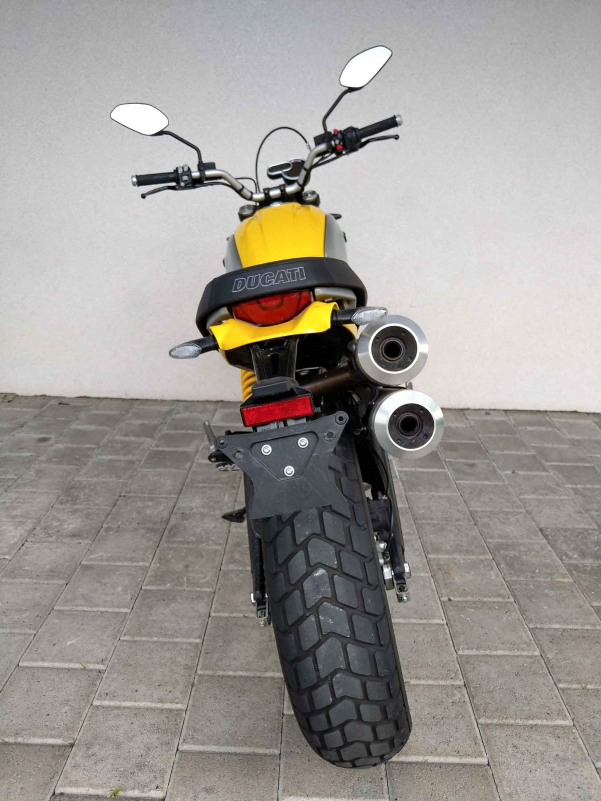 DUCATI Scrambler 1100-showroom-element-3