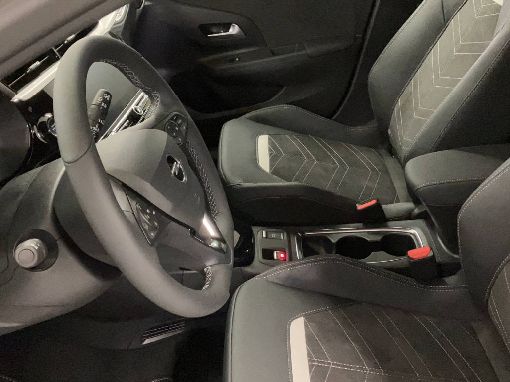 OPEL Corsa-e GS-image-4
