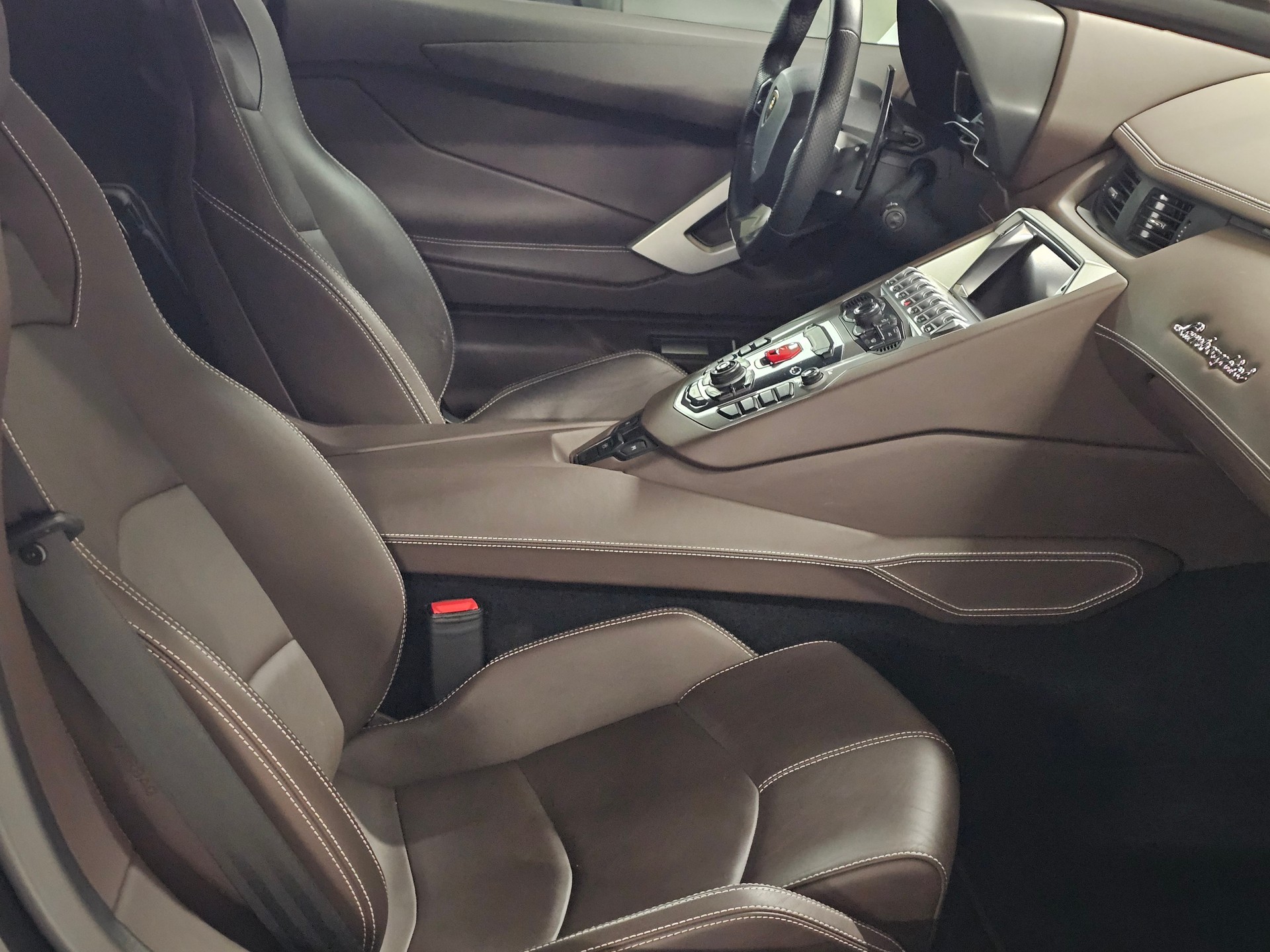 LAMBORGHINI Aventador LP700-4 Coupé E-Gear Pack puissance 760CV | 760 NM-image-9