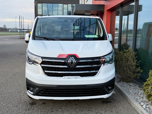 RENAULT Trucks Trafic RED Exklusiv E-Tech EV 52kWh L2-image-1