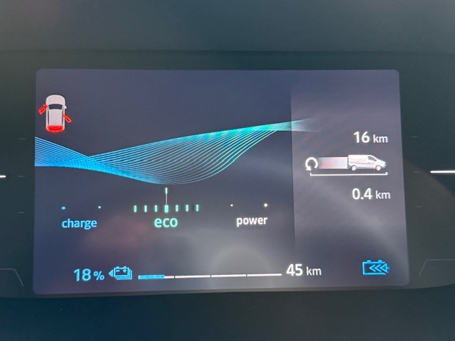RENAULT Trucks Trafic RED Exklusiv E-Tech EV 52kWh L2-image-8