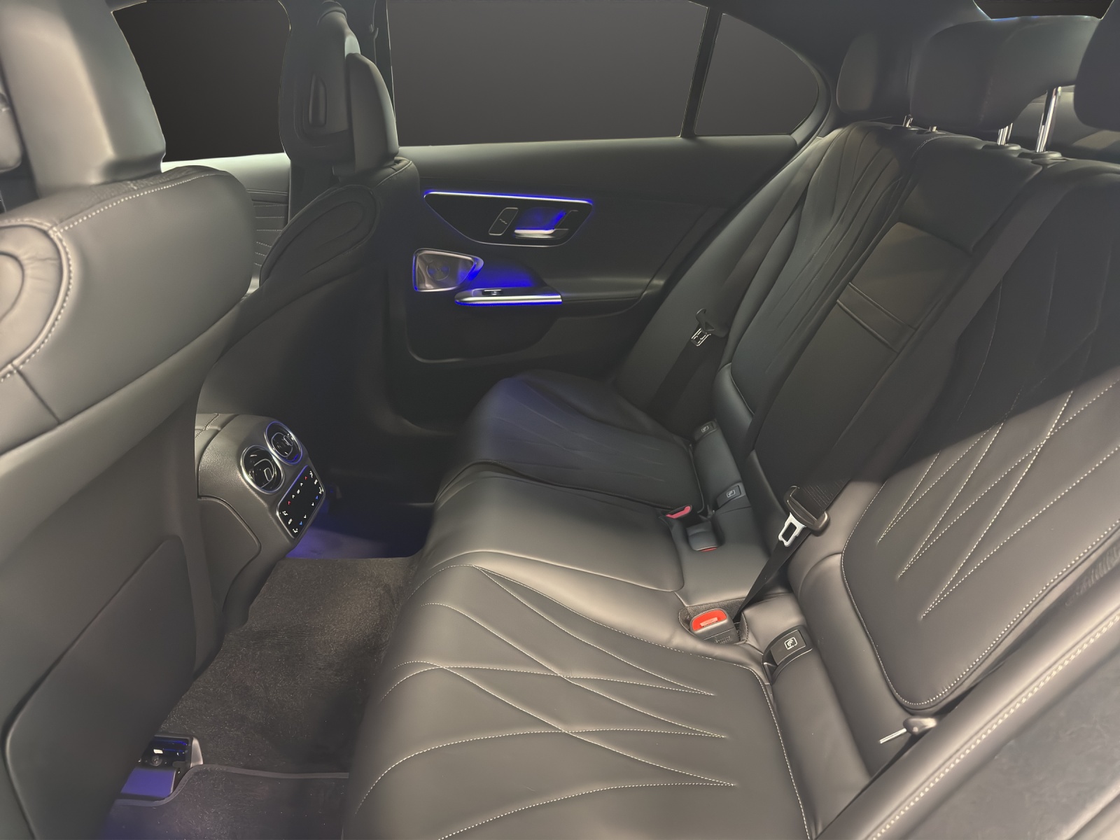 MERCEDES-BENZ C 220 d 4 Matic "Swiss Star"-image-11