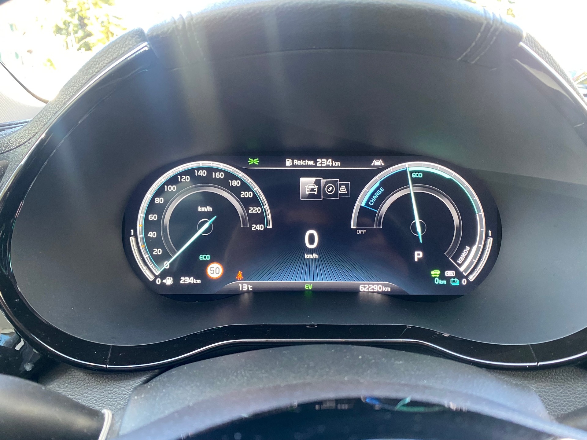 KIA Xceed 1.6 GDi Plug-in Hybrid Style DCT-image-8