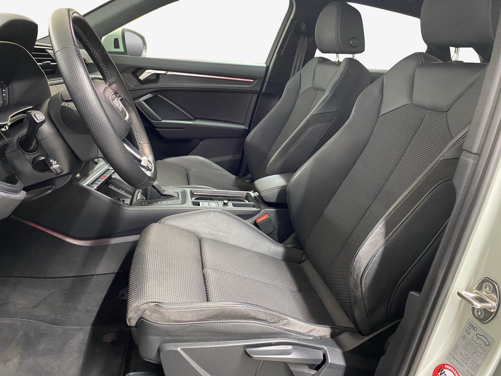 AUDI Q3 Sportback 35 TFSI S line Attraction-image-7