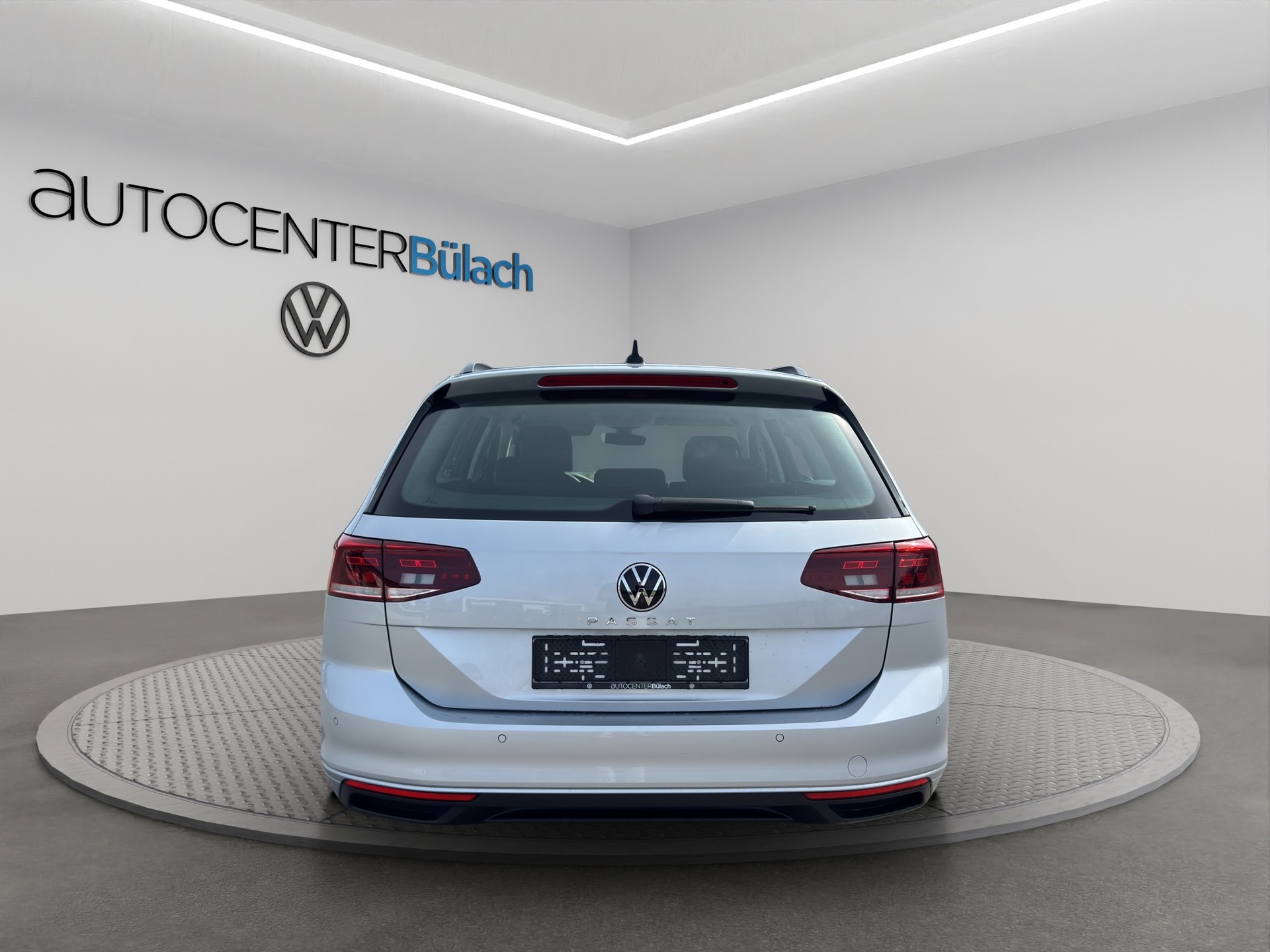 VW Passat 2.0 TDI BMT Business DSG-image-5