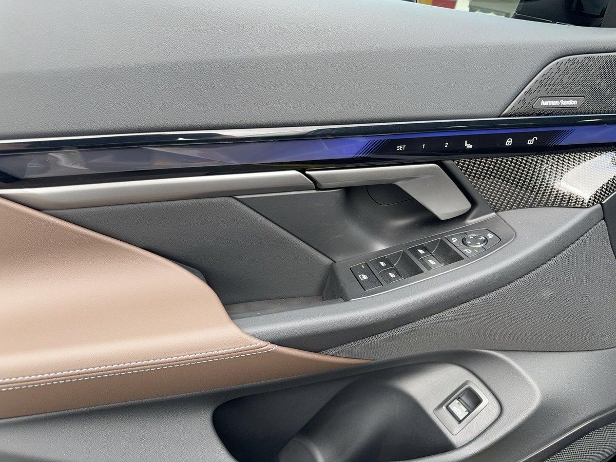 BMW i5 M60 xDrive-image-25