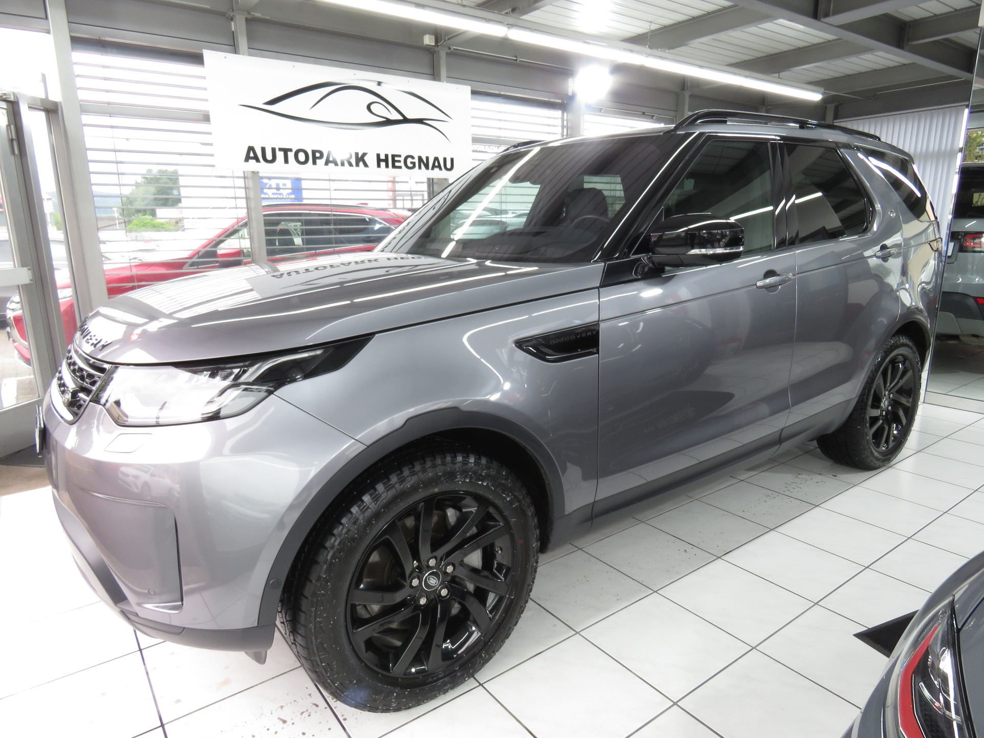 LAND ROVER Discovery 3.0 SDV6 HSE Automat (7-Plätzer, AHK 3.5 t)