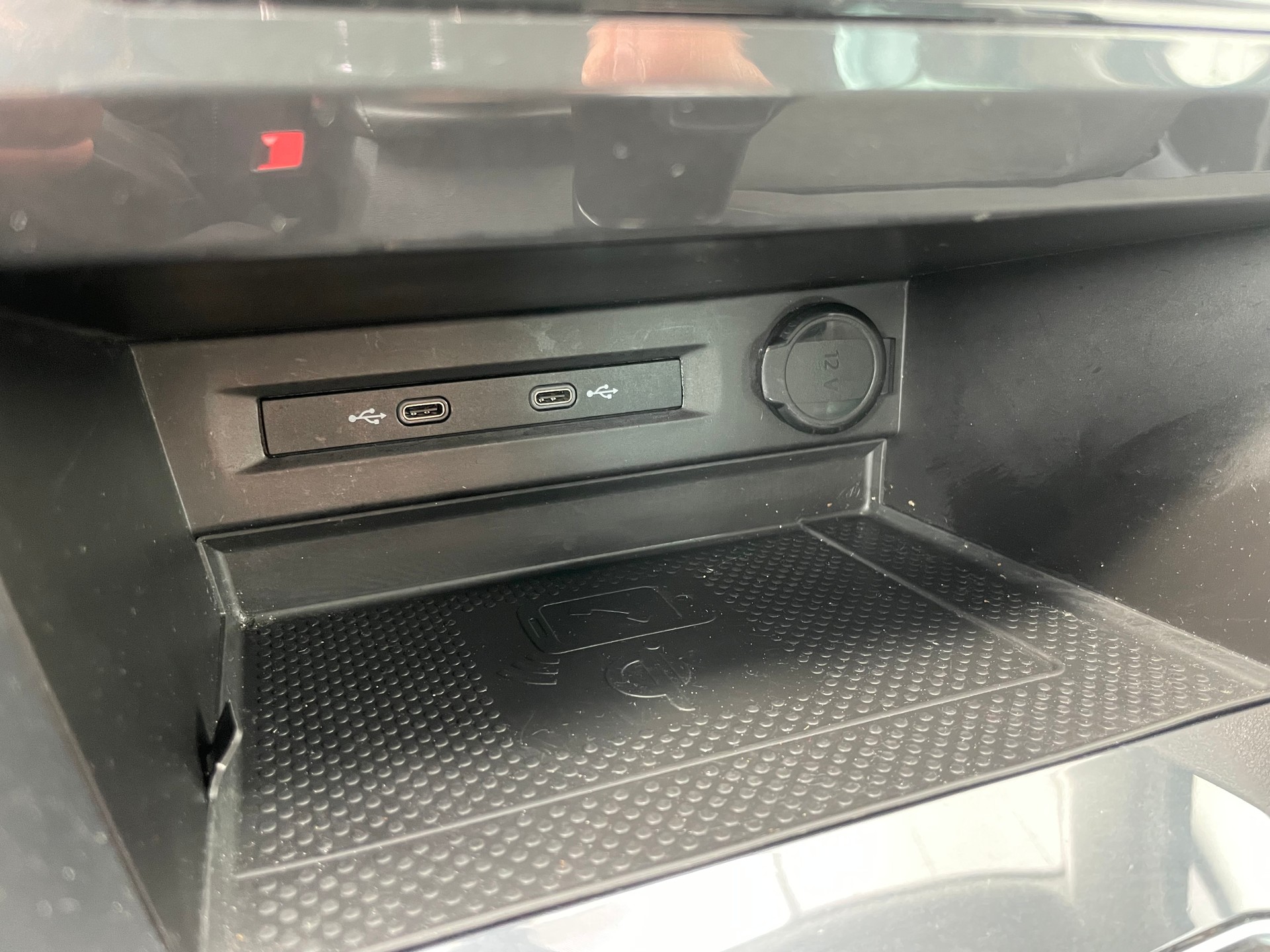 VW Tiguan 2.0TSI Elegance 4Motion DSG(45)(M)-image-16