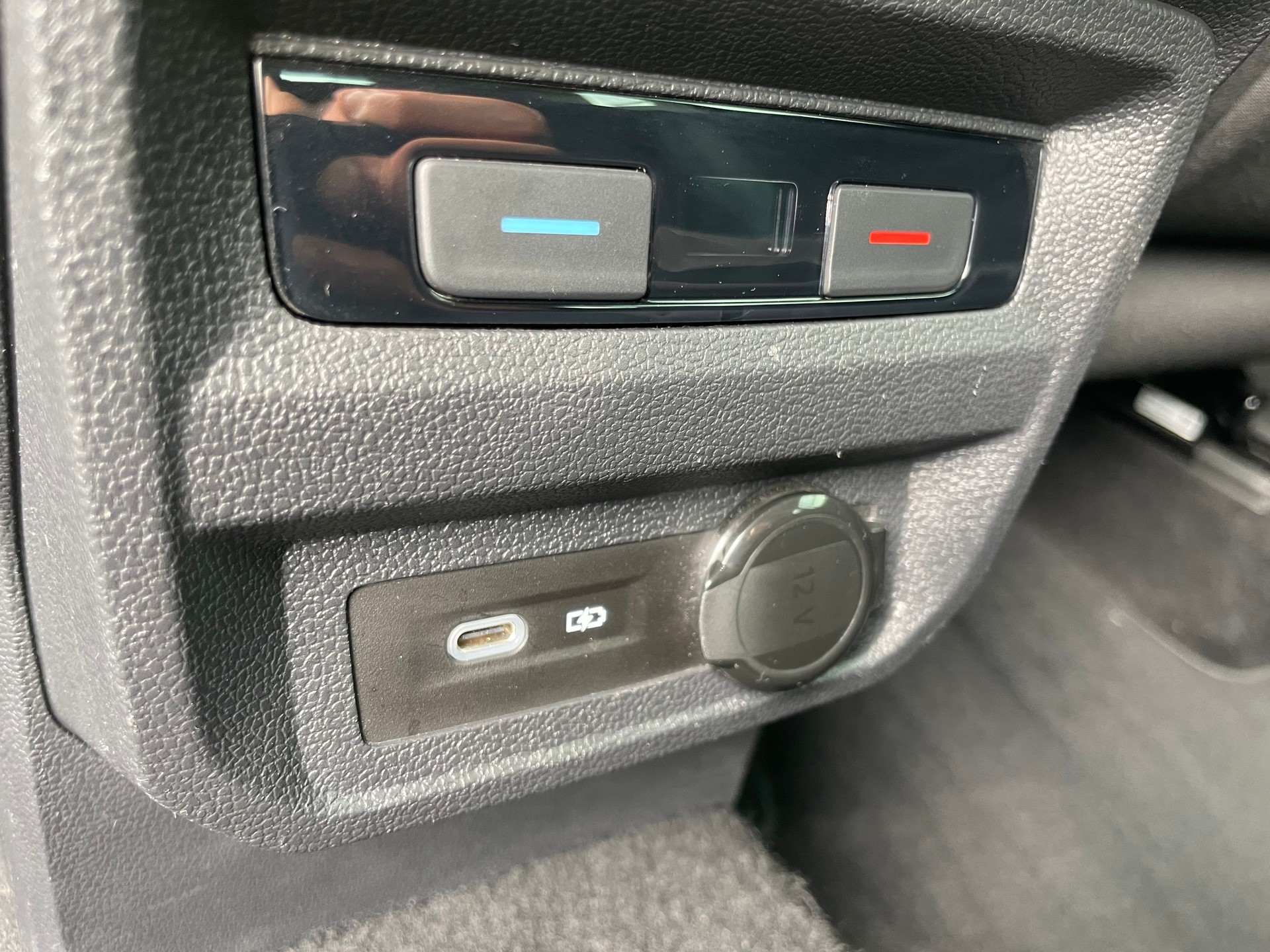 VW Tiguan 2.0TSI Elegance 4Motion DSG(45)(M)-image-19
